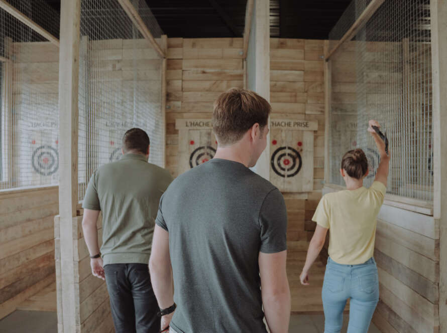Pourquoi L’Hache Prise est la référence "Haute Sécurité" du lancer de haches