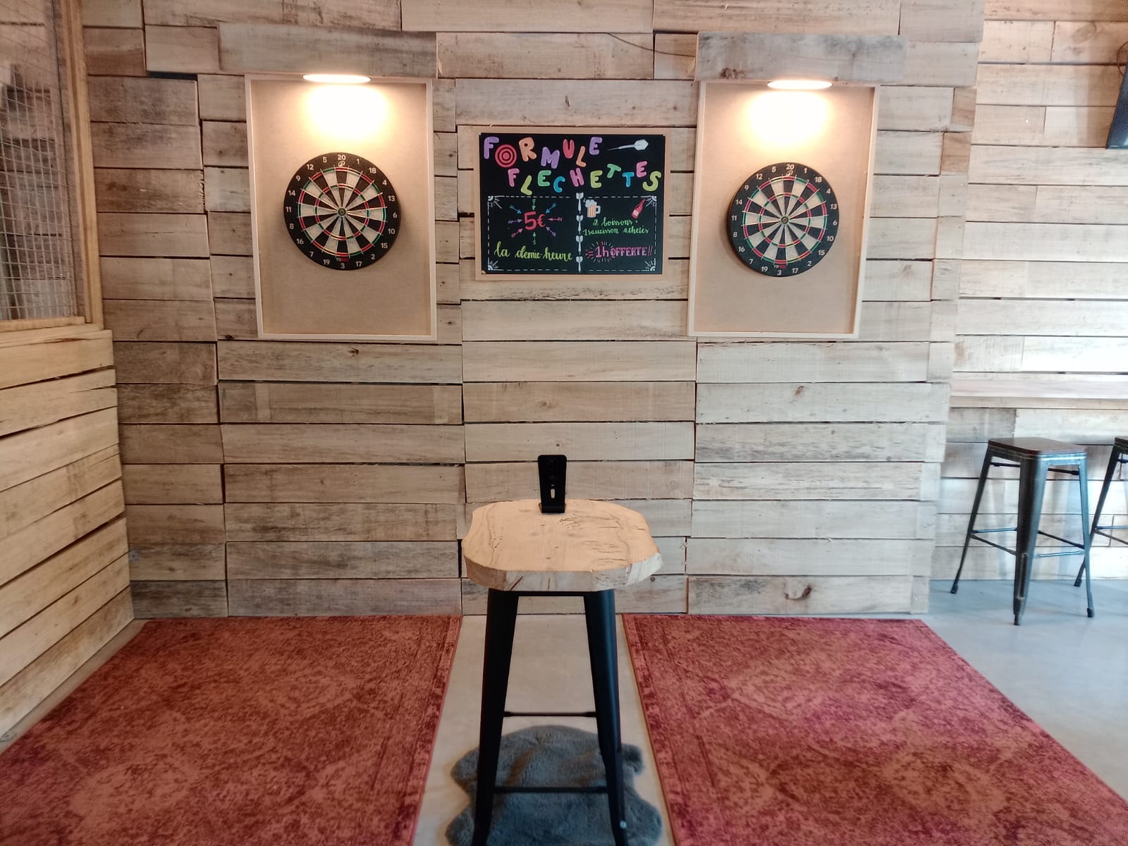 un nouveau bar à flechettes à l'amabiance canadienne à découvrir à dunkerque